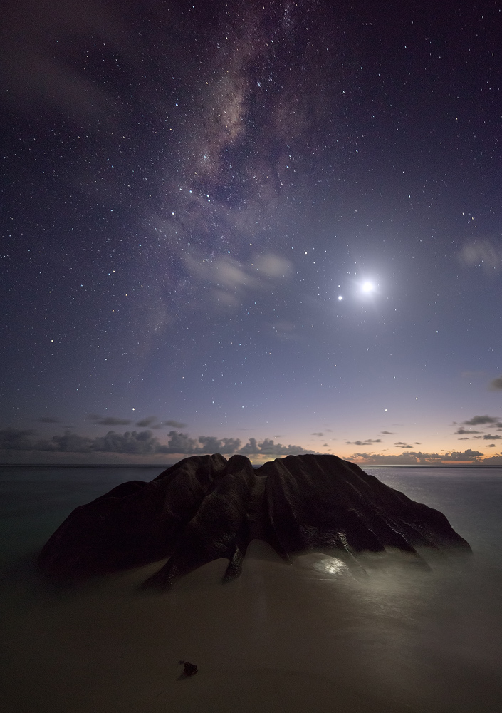 Tropical Nights - The milky way and the moon shone upon the granite ...