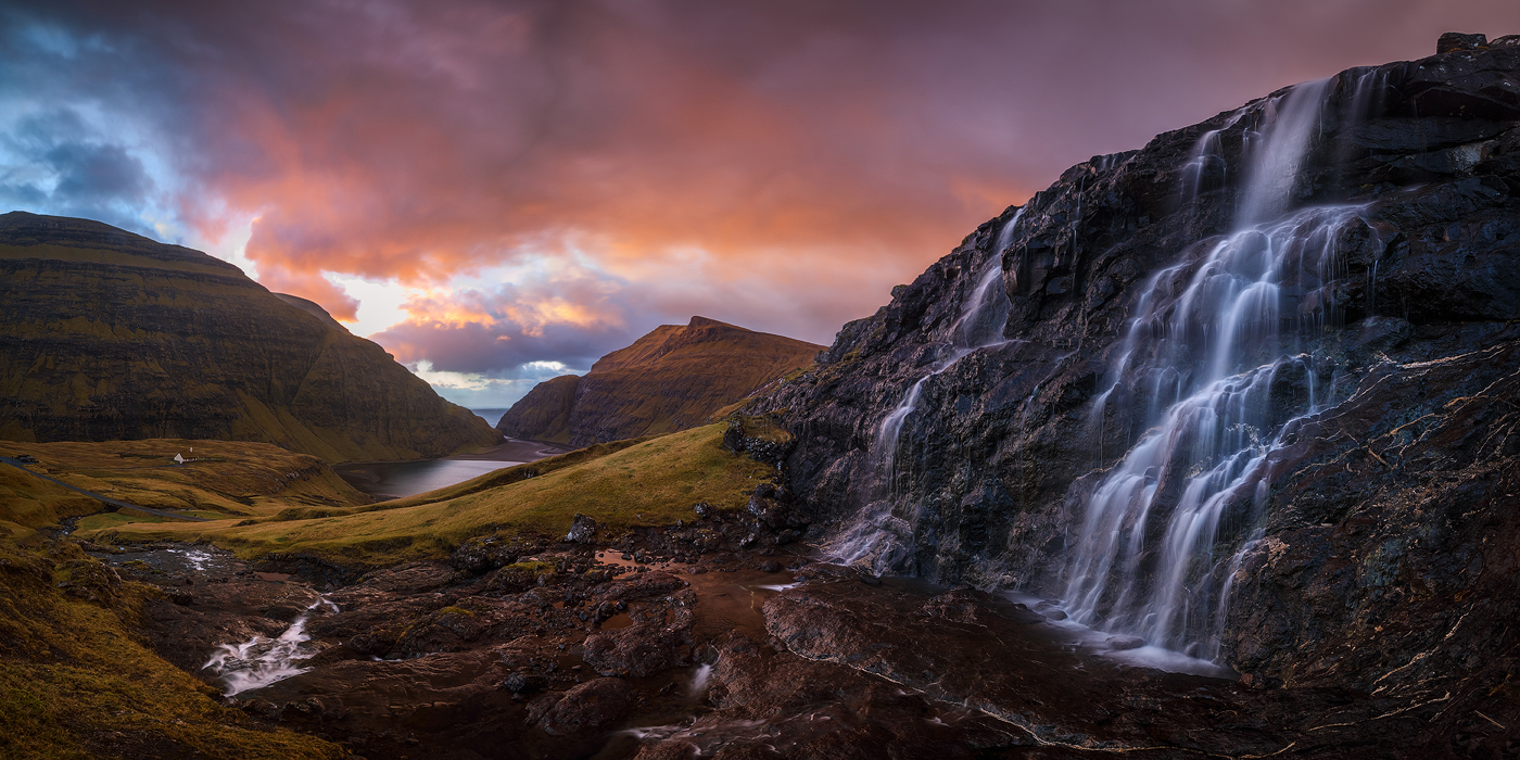 The Nature of Saksun - A panorama of Saksun, Saksunarvatn lake and ...